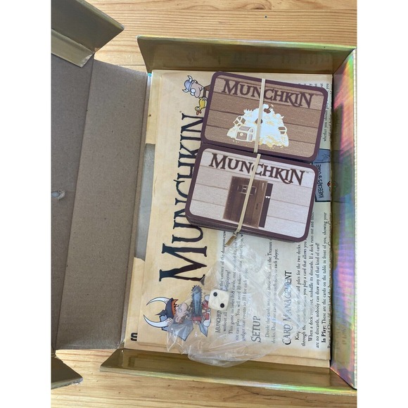 Munchkin Steve Jackson Games Fight The Monsters Grab The Treasures Complete. - Picture 2 of 3